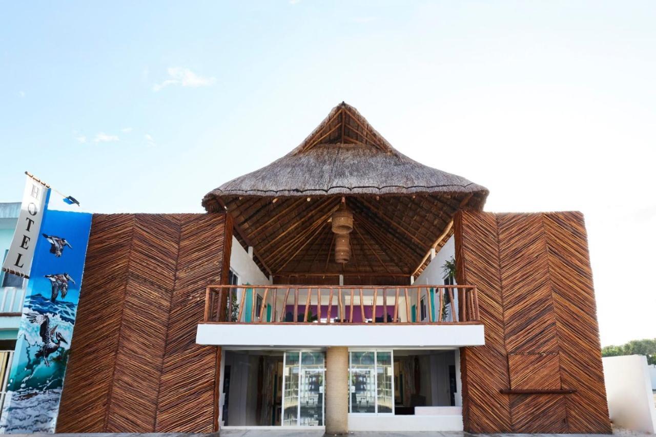 Hotel Pelicano Chiquila Exterior photo