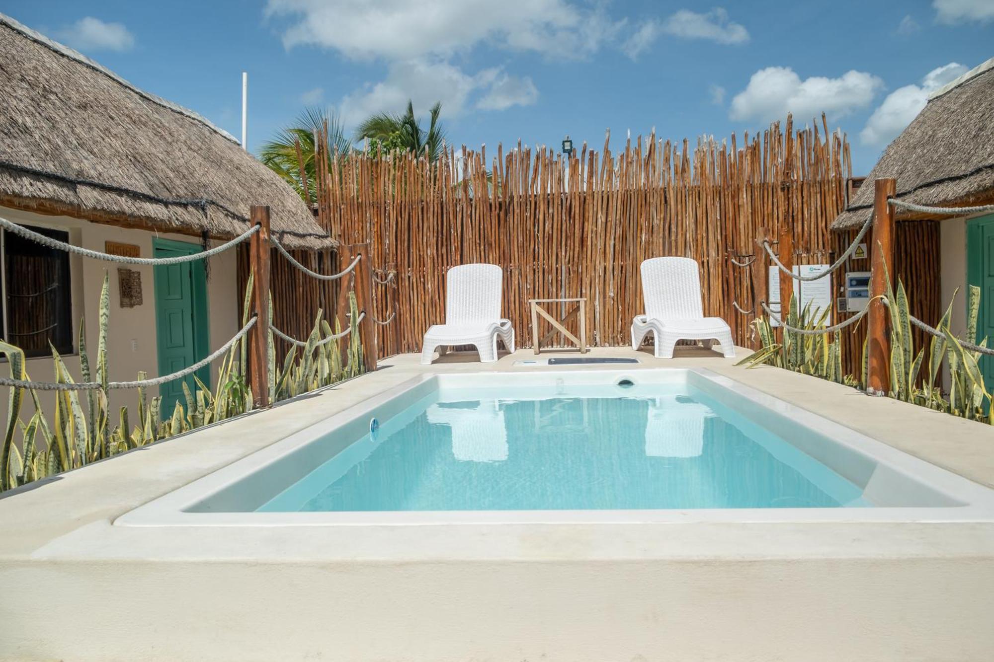 Hotel Pelicano Chiquila Exterior photo