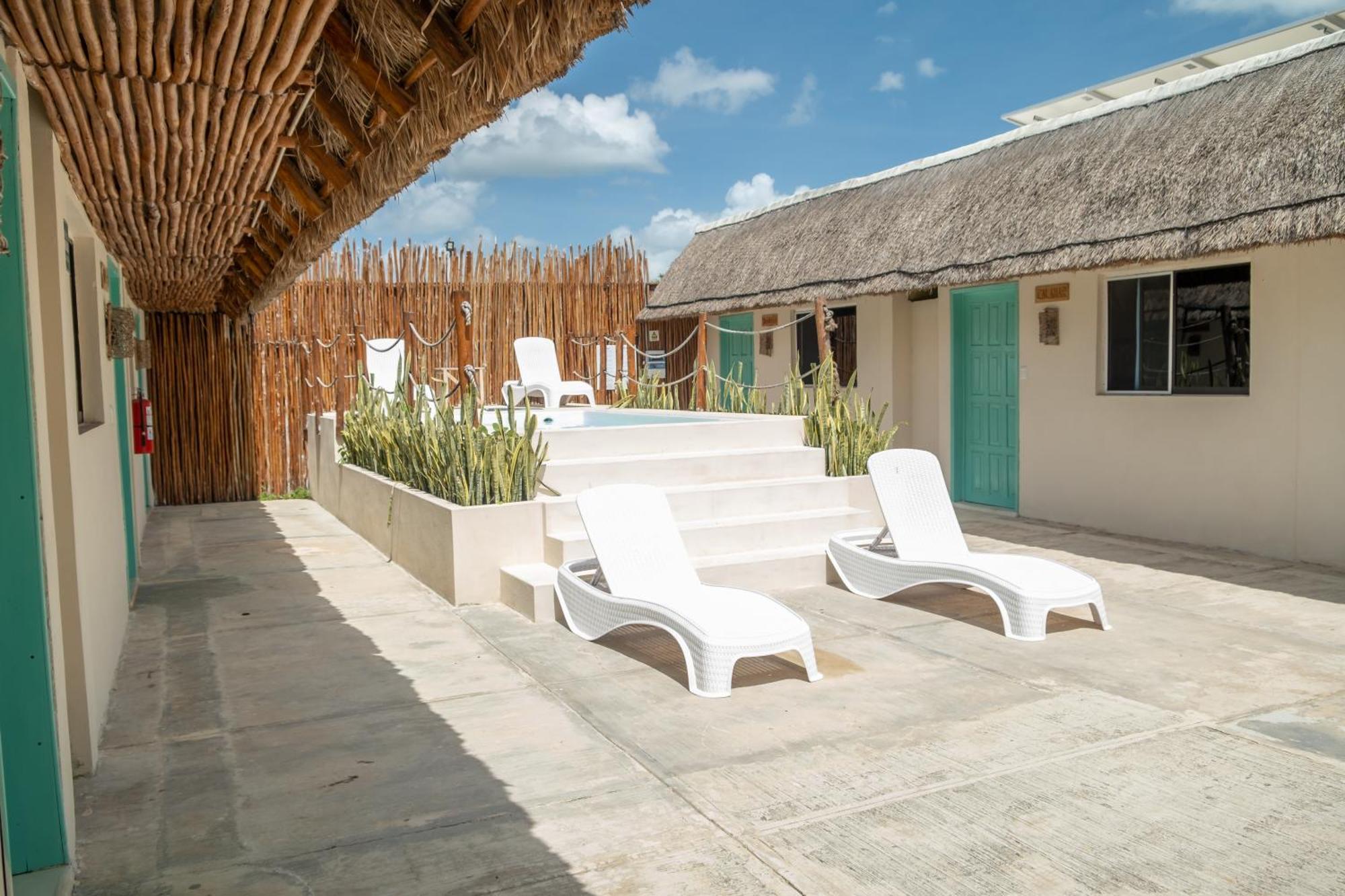 Hotel Pelicano Chiquila Exterior photo