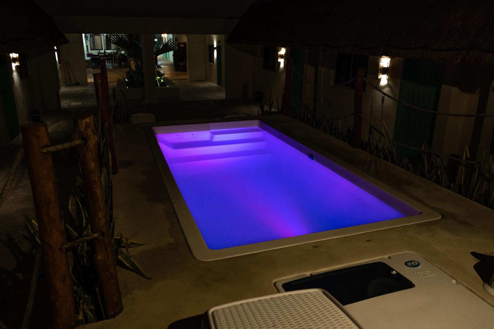 Hotel Pelicano Chiquila Exterior photo